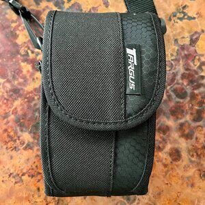 LAST CHANCE!  Targus Camera Case